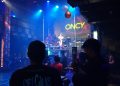 Perform Oncy Ungu di Grand Clubers Family, Kota Jambi. (Foto: Hajrin)