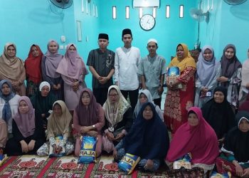 Kegiatan Jumat berkah yang dilakukan komunitas RPS Sarolangun di Kelurahan Sukasari. [Dok istimewa]