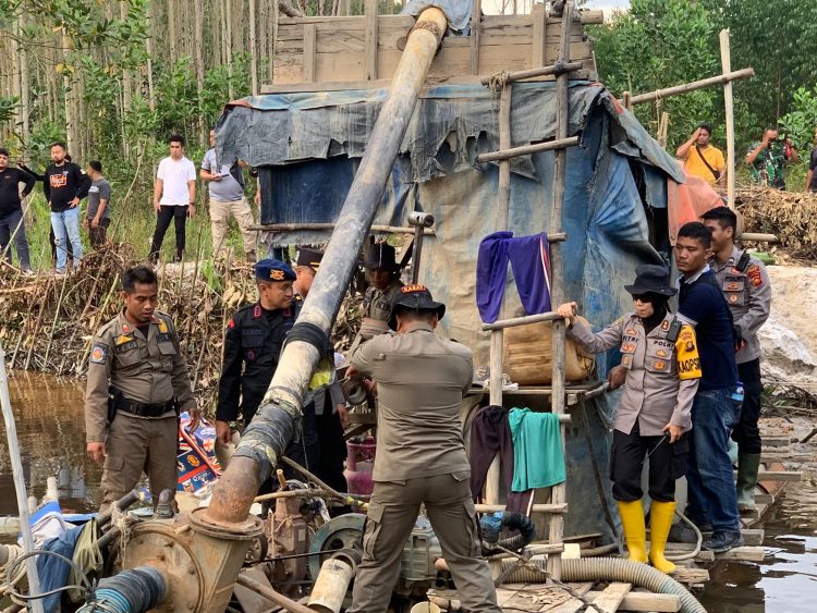 operasi penertiban Penambangan Emas Tanpa Izin (PETI) di Tebo (Dok Istimewa)