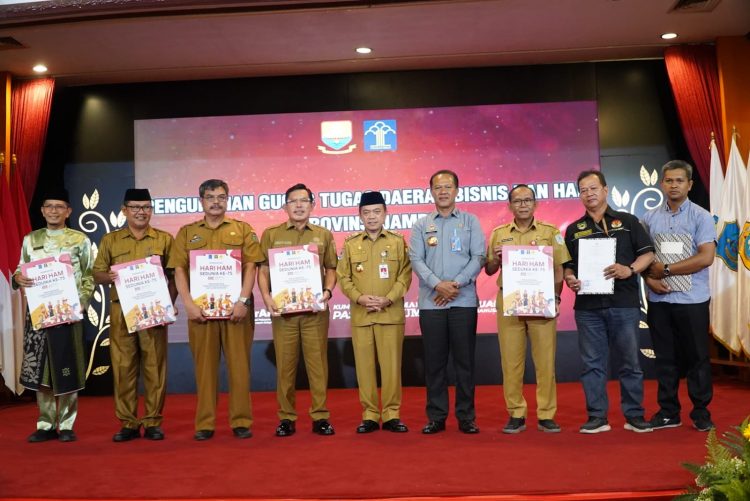 Pengukuhan Gugus Tugas Bisnis dan HAM Provinsi Jambi di Auditorium Rumah Dinas Gubernur Jambi, Selasa (23/04/2024) (Foto: Harun Al Rasyid - Kominfo)