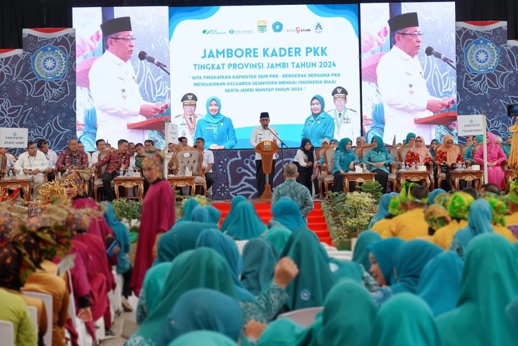 Wagub pada Pembukaan Jambore TP PKK Tingkat Provinsi Jambi, di Ev Garden, Pall Merah Kota Jambi, Rabu (24/04/2024). (Foto: Novriansah - Kominfo)