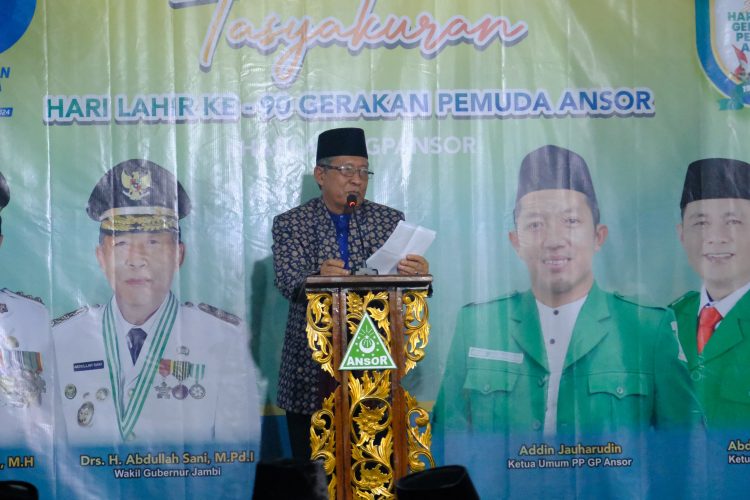 Wagub pada acara Tasyakuran Hari Lahir 90 Gerakan Pemuda Ansor, di Sekretariat PW GP Ansor Provinsi Jambi Telanaipura, Kota Jambi, Rabu (24/04/2024) (Foto: Agus - Kominfo)