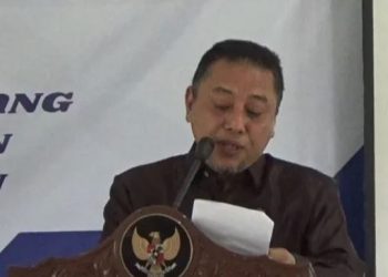 Sekda Sapril saat membuka Rakor GTRA Tahun 2024 di Aula Kantor Bupati Tanjab Timur, Senin (06/05/2024). (Dok. Ginting)