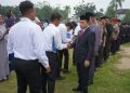 Al Haris Serahkan SK 1.860 PPPK Pemprov Jambi Formasi 2023 di Lapangan Depan Kantor Gubernur Jambi, Selasa (07/05/2024) (Foto: Novriansah - Kominfo)