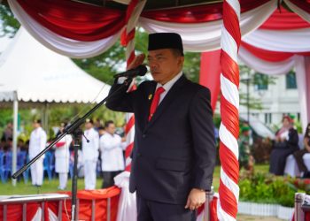 Gubernur Jambi saat memimpin Peringatan Hari Kebangkitan Nasional tahun 2024  di Lapangan Kantor Gubernur Jambi Senin (20/5/2024) (Foto: Novriansah - Kominfo)