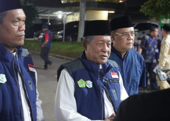 Wagub Sani pada pelepasan JCH Kloter 28 di Asrama Haji Kota Baru Jambi, Minggu (09/06/2024) (Foto: Novriansah - Kominfo)