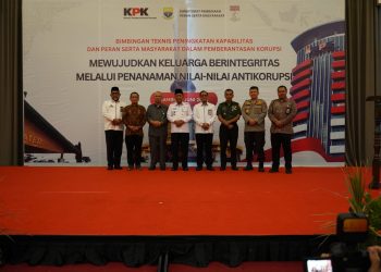 Potp bersama Wagub Sani pada acara Bimtek Peningkatan Kapabilitas dan Peran Serta Masyarakat Dalam Pemberantasan Korupsi yang diselenggarakan di Swiss BelHotel Jambi, Rabu (12/06/2024) (Foto: Novriansah - Kominfo)