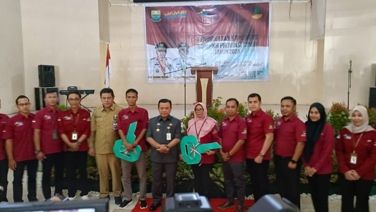 Al Haris saat membuka peningkatan kapasitas SDM PKH di auditorium Kantor BPSDM Provinsi Jambi, Senin (24/06/2024). (Dok. Riky)