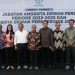 Foto bersama jajaran anggota Dewan Pers usai prosesi serah terima jabatan dari kepengurusan periode 2022–2025 kepada kepengurusan baru periode 2025–2028 di Kantor Dewan Pers, Jakarta, Rabu (14/5). (Dok, Dewan pers)