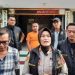 Kapolsek Jambi Selatan, AKP Helrawati Siregar, memberikan keterangan pers terkait pengungkapan kasus penggelapan mobil oleh Cecep Irawan di Mapolsek Jamsel, Rabu (28/5/2025). (Foto: Stepanus)