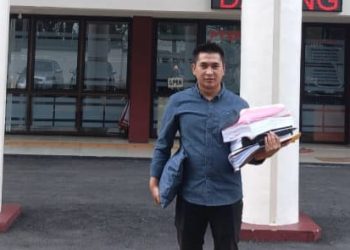 Tri Putra Jaya, SH., anggota tim kuasa hukum Don Fitri Jaya, usai menghadiri persidangan kasus dugaan korupsi pembangunan Stadion Mini Sungai Bungkal di Pengadilan Tipikor Jambi. (Dok. Yola)