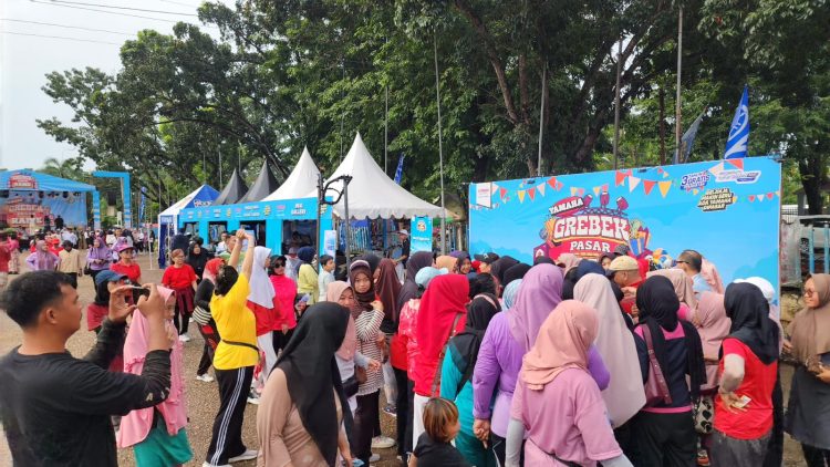 Ratusan warga Jambi antusias mengikuti Yamaha Grebek Pasar Rame 2025 di GOR Kotabaru. Minggu (01/05/2025). (Dok. Nahar)