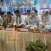 Bupati Kerinci Monadi bersama tokoh masyarakat menghadiri penutupan MTQ dan peringatan 1 Muharram 1447 H di Desa Siulak Gedang, Kamis malam (26/6/2025). (Dok. Kominfo)
