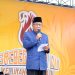 Wakil Gubernur Jambi, Drs. H. Abdullah Sani, M.Pd.I, saat memberikan sambutan dalam kegiatan Grebeg Suro ke-VII di Lapangan Sepak Bola Kelurahan Sridadi, Muara Bulian, Sabtu (28/6/2025). (Dok. Erit- Kominfo)