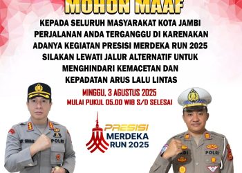Kapolresta Jambi Kombes Pol Boy Sutan Binanga Siregar bersama Kasat Lantas AKP Hadi Siswanto mengimbau warga untuk menggunakan jalur alternatif saat penutupan jalan dalam rangka kegiatan Presisi Merdeka Run 2025, Minggu (3/8/2025). (Dok. Humas Polresta)