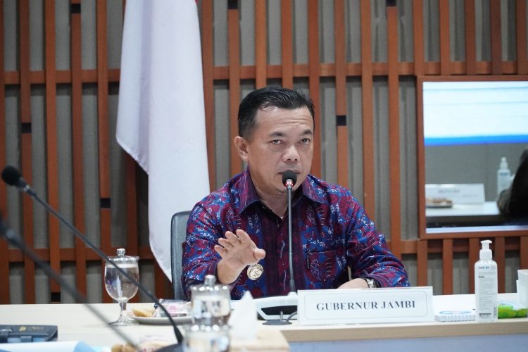 Gubernur Jambi Al Haris menyampaikan komitmen peningkatan mutu pendidikan dalam audiensi bersama Mendikdasmen RI di Jakarta, Kamis (3/7/2025). (Foto:  Erit - Diskominfo Provinsi Jambi.)