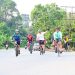 Kapolda Jambi Irjen Pol. Krisno H. Siregar (berkaus putih) memimpin kegiatan gowes bareng menuju kawasan Candi Muaro Jambi, Jumat (25/7/2025). (Dok. Nahar)