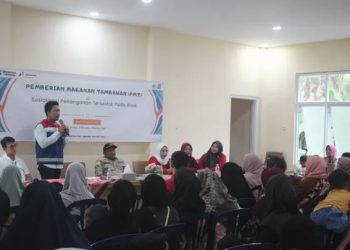 Pertamina Patra Niaga Regional Sumbagsel melalui AFT Sultan Thaha menggelar program Pemberian Makanan Tambahan (PMT) dan pelatihan penanganan anak tersedak bagi ibu hamil dan balita di Aula Kantor Kelurahan Bakung Jaya, Kota Jambi, Sabtu (23/8/2025). (Dok. Yola)