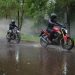 Ilustrasi pengendara yang perlu mewaspadai aquaplaning saat musim hujan (dok. Sinsen)