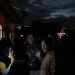 Bupati Kerinci Monadi bersama jajaran TNI dan Polri melakukan mediasi dengan warga Pulau Pandan hingga pemblokiran jalan nasional Kerinci–Jambi dibuka kembali, Jumat (22/8/2025) malam.(dok. Yola)