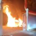 Kendaraan milik jurnalis terbakar saat aksi demo ricuh di Komplek Perkantoran Gubernuran Jambi, Sabtu (30/8/2025) dini hari. (Dok.Steapnus)