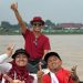 Suasana kemerdekaan di atas Sungai Batanghari, masyarakat Jambi merayakan HUT ke-80 RI dengan penuh semangat dan kebersamaan, Minggu (17/8) (Dok.Penulis)