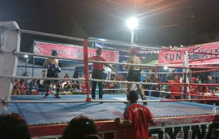 Pertandingan Fun Boxing Merah Putih 2 di RT 05 Rawasari, Kecamatan Alam Barajo, Kota Jambi, Sabtu (23/8/2025) malam. (Dok.Nahar)