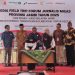 Penyerahan beasiswa SKK Migas–KKKS wilayah Jambi kepada dua pelajar asal Betara di Kantor BUMDes Bersama Betara.lkd, Selasa (26/8/2025). (Dok.Nahar)