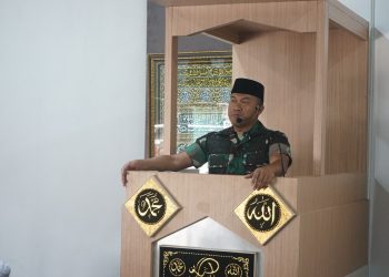 Komandan Kodim 0416/Bute Letkol Inf Dedy Pungky Irawanto memberikan sambutan saat meresmikan TPA Nur Rahman di lingkungan Makodim 0416/Bute, Bungo, Rabu (20/8/2025). (Dok. Humas)
