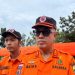 Plt Kepala Pelaksana BPBD Muaro Jambi, Alias (kanan), saat memberikan keterangan terkait perpanjangan status siaga karhutla di Muaro Jambi, Rabu (27/8/2025). (Dok. Yola)