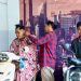 Seorang konsumen menikmati layanan pangkas rambut gratis dalam rangkaian perayaan Hari Pelanggan Nasional (Harpelnas) 2025 yang digelar PT Sinar Sentosa Primatama (Sinsen), main dealer sepeda motor Honda di Provinsi Jambi. (Dok. Stepanus)