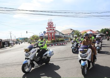 Kapolda Bengkulu Irjen Pol Mardiyono saat memimpin Patroli Gabungan Skala Besar bersama jajaran TNI, Pemda, dan OKP di Kota Bengkulu, Senin (1/9/2025). (Dok. Yola)