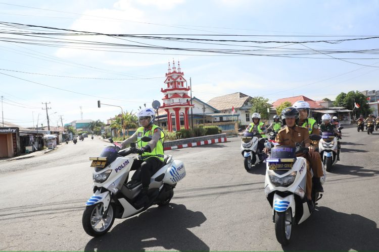 Kapolda Bengkulu Irjen Pol Mardiyono saat memimpin Patroli Gabungan Skala Besar bersama jajaran TNI, Pemda, dan OKP di Kota Bengkulu, Senin (1/9/2025). (Dok. Yola)