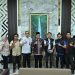 Ketua PWI Kota Jambi Irwansyah bersama jajaran pengurus bersilaturahmi dengan Wali Kota Jambi, Dr. dr. H. Maulana, M.K.M., Rabu (3/9/2025). (Dok. Stepanus)