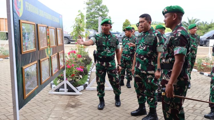 Pangdam XX/TIB Mayjen TNI Arief Gajah Mada meninjau Marshalling Area Yonif TP 844/Ksatria Batanghari di Kabupaten Tebo, Kamis (11/9/2025). (Dok, Penrem 042/Gapu)