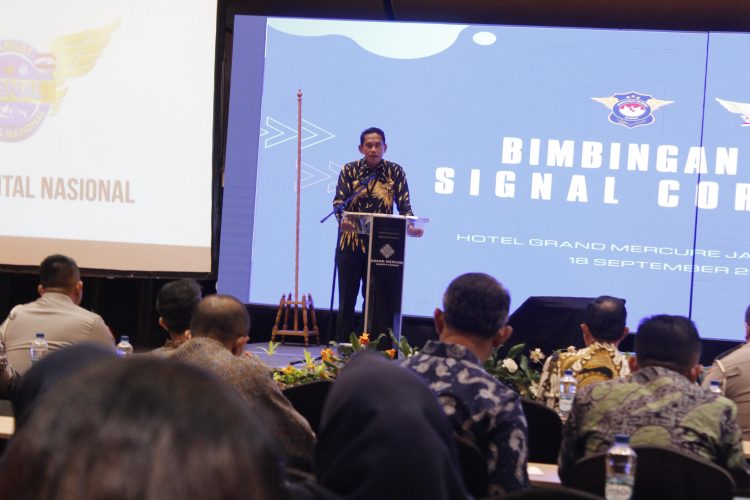 Wakil Kepala Bapenda DKI Jakarta, Elvarinsa, memberikan sambutan dalam peluncuran SIGNAL Corporate di Hotel Grand Mercure Jakarta Harmoni, Kamis (18/9/2025). (Dok. Humas JR Jambi)
