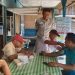 Petugas Jasa Raharja Cabang Muara Bungo melakukan pemeriksaan kesehatan gratis bagi sopir di Terminal Tipe A Muara Bungo, Rabu (24/9/2025). (Dok, Humas JR)