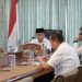 Gubernur Jambi Al Haris memimpin rapat pembahasan percepatan pembangunan Satuan Pelayanan Pemenuhan Gizi (SPPG) di daerah 3T, bertempat di Rumah Dinas Gubernur Jambi, Rabu (24/9/2025). (Dok. Erit - Kominfo)