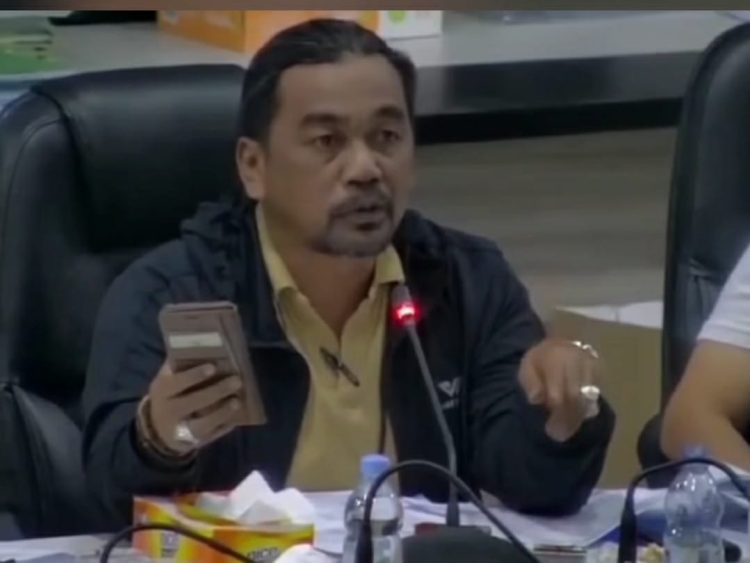 Anggota DPRD provinsi Jambi partai Nasdem Yudi Hariyanto saat menyampaikan usulan pada rapat banggar di DPRD Provinsi Jambi (Dok. Nahar)