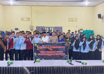 Bid Humas Polda Bengkulu menggelar kegiatan sosialisasi tentang bahaya cyberbullying dan etika bermedia sosial yang dilaksanakan di MAN 1 Kota Bengkulu, Jumat (24/10/2025). (Dok.yola)