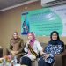 Bunda PAUD Provinsi Jambi, Hj. Hesnidar Haris (Hesti Haris), saat menjadi pembicara dalam Talk Show dan Deteksi Dini Kesulitan Belajar Spesifik bertema “Merangkul Disleksia di Sekitar Kita” di Aula Dinas Perpustakaan dan Arsip Daerah Provinsi Jambi, Selasa (14/10/2025). (Dok. Stepanus)