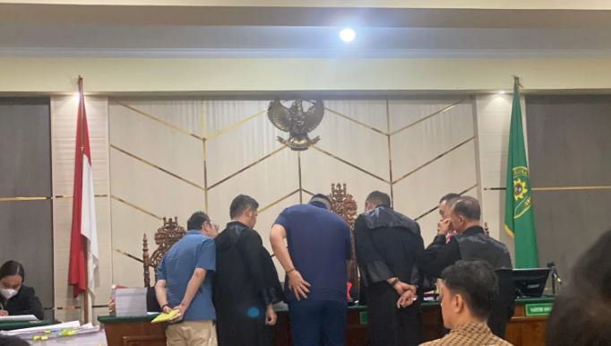 Suasana sidang lanjutan kasus dugaan korupsi fasilitas kredit antara PT PAL dan Bank BNI di Pengadilan Negeri Jambi, Rabu (15/10/2025). (Dok. Nahar)