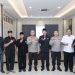 Kapolda Bengkulu Irjen Pol Mardiyono bersama jajaran Polda Bengkulu dan Pengurus PSHT Provinsi Bengkulu saat silaturahmi di ruang tamu Kapolda, Kamis (2/10/2025). (Dok. Yola)