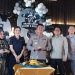 Wakapolda Bengkulu Brigjen Pol Dicky Socani bersama Direktur Utama Yodan Land Group Yosia Yodan dan tamu undangan menghadiri grand opening CLOUD9 × ROCK GMY di Kraving Rock Gym, Kota Bengkulu, Sabtu (4/10/2025). (Foto: Yola)
