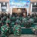 Prajurit Korem 042/Garuda Putih mengikuti doa bersama di Masjid At-Taqwa, Makorem 042/Gapu, Jambi, Jumat (4/10/2025). (Foto: Penrem 042/Gapu)
