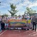 Personel Ditlantas Polda Bengkulu bersama siswa SMP Islam Al Azhar 52 Kota Bengkulu dalam kegiatan Police Go To School, Senin (6/10/2025). (Dok. Yola)