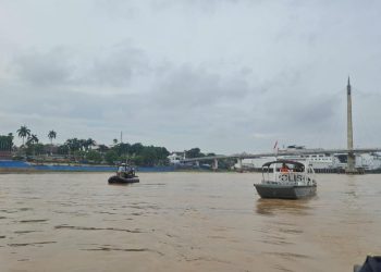 Dua kapal patroli Ditpolairud Polda Jambi melakukan patroli skala besar di perairan Sungai Batanghari, Jambi, Selasa (7/10/2025) (Dok. Nahar)