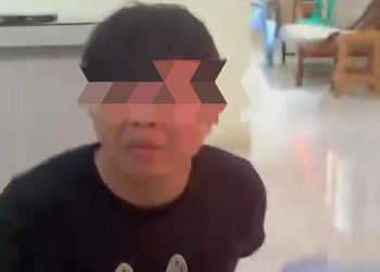 Pelaku pembunuhan disertai perampokan terhadap pebisnis online Nindia Novrin saat diamankan oleh tim gabungan Polresta Jambi, Polsek Jambi Selatan, dan Resmob Polda Jambi di wilayah Sumatera Selatan, Selasa (7/10/2025). (Dok. Humas)