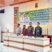 Penanggung Jawab Samsat Jasa Raharja Muaro Jambi, Muhammad Nurhalim (dua dari kiri), bersama perwakilan BPPRD dan Satlantas Muaro Jambi saat membuka kegiatan Sosialisasi Opsen PKB dan BBNKB Tahun Anggaran 2025 di salah satu kecamatan di Kabupaten Muaro Jambi. (Dok. BPPRD Muaro Jambi)