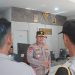 Wakapolda Bengkulu Brigjen Pol. Dicky Sondani memberikan arahan kepada personel Polres Rejang Lebong saat meninjau Gedung Pamapta dan layanan SPKT, Sabtu (11/10/2025). (Dok, Yolo)